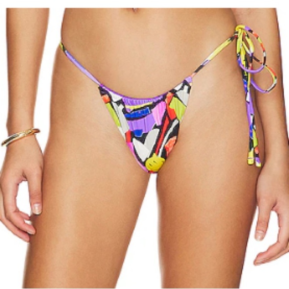 MAAJI
Splashy Reversible Bikini
Bottom In Multicolor Sz M